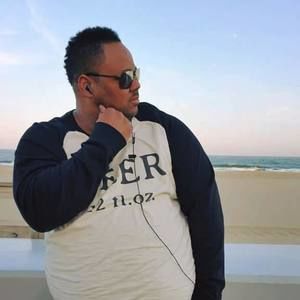 Meet your Posher, Denihie